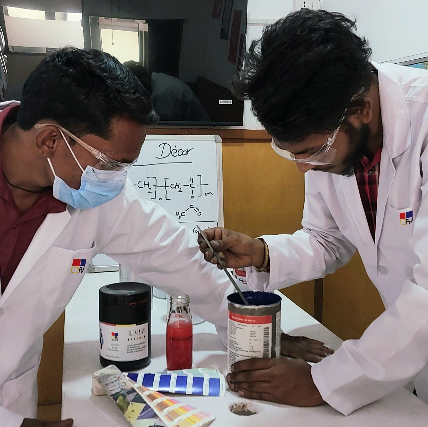 Lab technician at Printing Decor, Best Pad Printing Inks, Best Screen Printing Inks