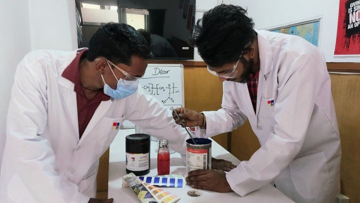 Lab-Technicians-Working-at-Printin-Decor